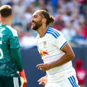 ليدز يسحق ليفربول ودياً بعد انتفاضة مذهلة في الشوط الثاني
