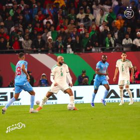 الجزائري عبدلي يتفق على عقد لخمس سنوات مع مارسيليا