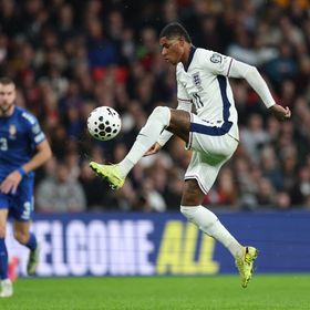 رغم تألقه.. برشلونة متردد بشأن التعاقد مع ماركوس راشفورد