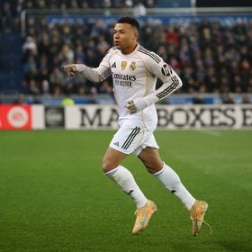 أفضل 10 هدافين في 2025.. ما ترتيب مبابي وميسي ورونالدو وصلاح؟