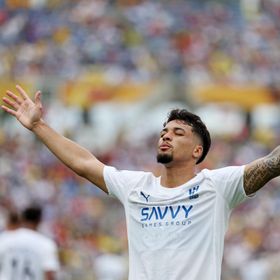 صدمة في مفاوضات أتلتيكو مدريد مع مهاجم الهلال السعودي