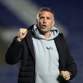 ولفرهامبتون يتعاقد مع المدرب روب إدواردز