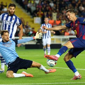 برشلونة يقهر سوسيداد وينتزع صدارة الليغا من ريال مدريد