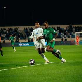 إيفان توني يهدد رقم تيسير الجاسم مع الأهلي في الدوري السعودي