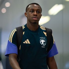 رينارد يبدأ بسعود عبد الحميد وسلمان الفرج.. تشكيلة السعودية لمواجهة مصر