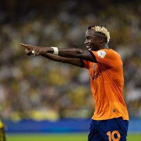 ساكالا يتفوق على يوسف النصيري في مباراة الاتحاد والفيحاء