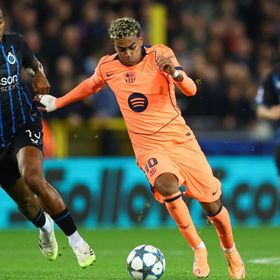 شاهد.. كلوب بروج يستغل ثغرات برشلونة ويتقدم في الشوط الأول