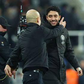 فريق إنجليزي "متألق" يستهدف عمر مرموش ومانشستر سيتي يحدد بديله