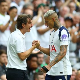 مدرب توتنهام: يجب أن نتعامل بذكاء مع الاستثنائي ريتشارليسون