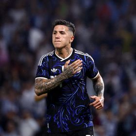 إنزو فرنانديز يربك حسابات تشيلسي بمغازلة ريال مدريد