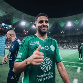 هل يتخلص رياض محرز  من سوء الحظ أمام القادسية في الدوري السعودي؟