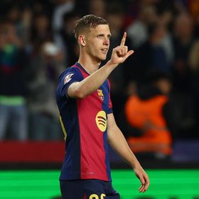 برشلونة يؤكد إصابة أولمو بعضلة الساق.. هل سيغيب عن الكلاسيكو؟