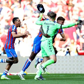 الحارس هندرسون يصعق ليفربول ويمنح بالاس لقب درع المجتمع