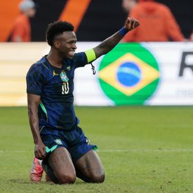 فينيسيوس لم يتدرب مع البرازيل.. هل يغيب عن مواجهة مودريتش؟