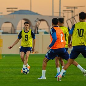 جيسوس يختار 9 محليين في تشكيلة النصر الأساسية أمام  أركاداغ