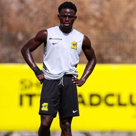 لاعب الاتحاد يخضع لجراحة الرباط الصليبي في ليون