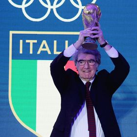 أسطورة إيطاليا ينتقد الاحتفالات بمواجهة البوسنة في ملحق كأس العالم