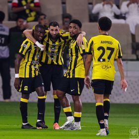 شاهد.. الاتحاد ينجو أمام الرياض بفضل كريم بنزيما والنيران الصديقة بدوري روشن