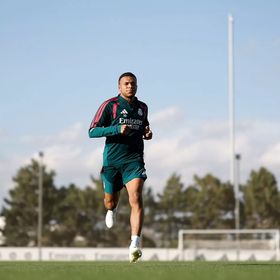 إعلامي مُقرب من ريال مدريد يُهاجم كيليان مبابي بشراسة