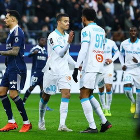 مارسيليا يتكبد خسائر بنصف مليار يورو وماكورت يستعد للبيع