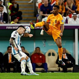 بطل الدوري الإنجليزي يغيب عن هولندا في كأس العالم بسبب الإصابة