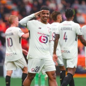 إيغامان يسجل ثنائية ويقود ليل الفرنسي لأكبر فوز بتاريخه خارج الديار