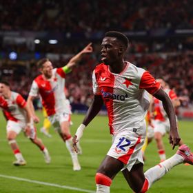 غليمت يخطف نقطة من سلافيا براغ.. وبافوس يُحرج أولمبياكوس