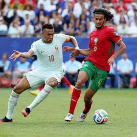 إنريكي يطالب سان جيرمان بعدم التعاقد مع أيوب بوعدي