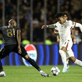 شاهد.. كاراباغ يفرض تعادلاً تاريخياً على تشيلسي في دوري أبطال أوروبا