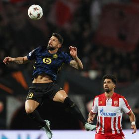 المخضرم أوليفييه جيرو يقود انتفاضة ليل إلى دور الـ16 بالدوري الأوروبي