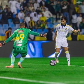 جواو فيليكس الأفضل في مباراة النصر والخليج.. فمن الأسوأ؟