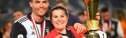 والدة رونالدو: لا يحظى بالتقدير اللازم في البرتغال image