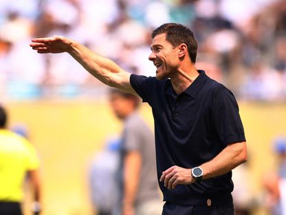 تشابي ألونسو مدرب ريال مدريد خلال مباراة الهلال في كأس العالم للأندية - 18 يونيو 2025 - Reuters