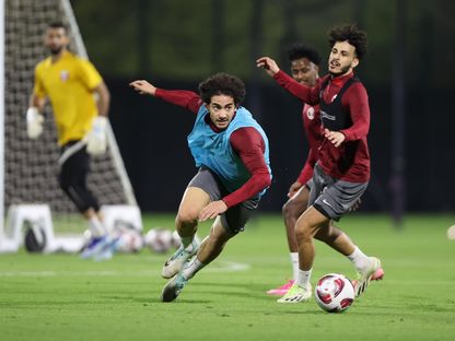 لاعبو قطر خلال المعسكر التحضيري استعداداً لكأس آسيا لكرة القدم  - x/QFA