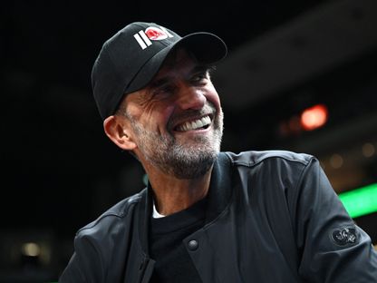 يورغن كلوب رئيس قسم كرة القدم العالمية في "ريد بول" قبل مباراة أورلاندو ماجيك ضد ممفيس غريزليز بالدوري الأميركي لمحترفي كرة القدم - 15 يناير 2026 - Reuters