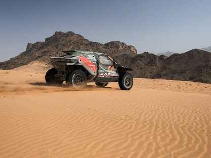القطري ناصر العطية سائق داسيا خلال مشاركته في المرحلة 12 من رالي داكار - 16 يناير 2026 - dakar.com