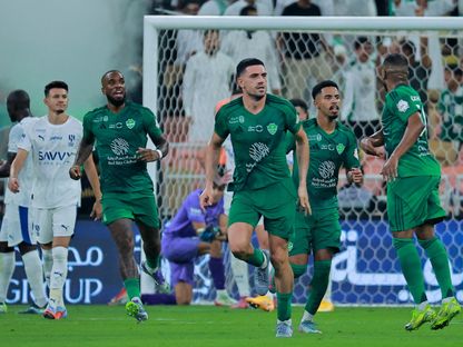 فرحة ميريح ديميرال بهدف الأهلي الثالث في مرمى الهلال في دوري روشن السعودي - 19 سبتمبر 2025 - Reuters