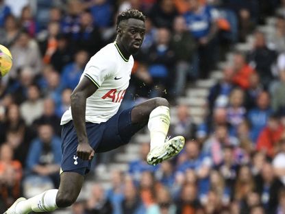 توتنهام يُرحب ببيع دافينسون سانشيز وبطل تركيا أول المتقدمين