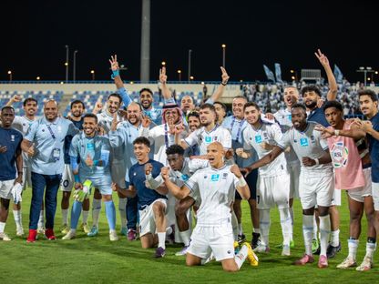 فرحة لاعبي الأخدود بفوزهم على النجمة بالدوري السعودي - 31 أكتوبر 2025 - X/@SPL_EN