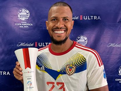 مهاجم فنزويلا سالومون روندون يحصل على جائزة أفضل لاعب في مباراة الإكوادور بكوبا أميركا 2024 - CopaAmerica/x