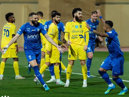 كريم بنزيما يحتفل بهدفه في مباراة الحزم والهلال بالدوري السعودي - 2 مايو 2026 - X/Alhilal_FC