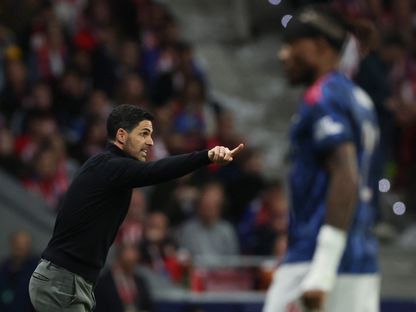 ميكيل أرتيتيا مدرب أرسنال يوجه لاعبيه خلال مواجهة أتلتيكو مدريد بدوري أبطال أوروبا - 29 أبريل 2026 - REUTERS