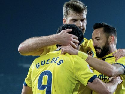 سورلوث يسجل هدف فياريال الخامس أمام برشلونة في كتالونيا 27-1-2024 - Villarreal/x