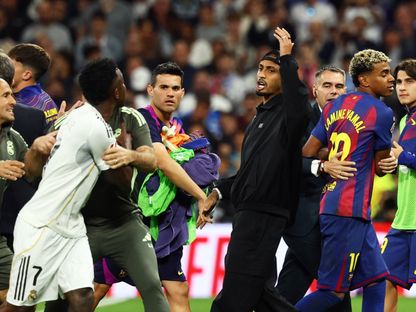 رافينيا يبرز كقائد حقيقي لبرشلونة بعد أحداث الكلاسيكو