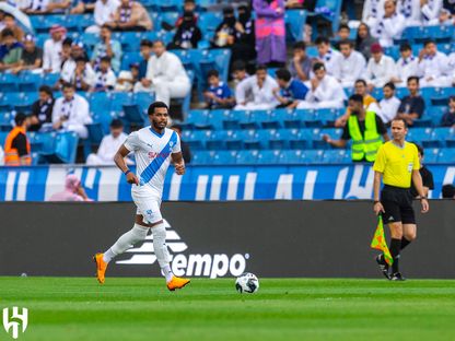 علي البليهي مدافع نادي الهلال السعودي في مباراة فريقه أمام الوداد الرياضي المغربي - 2 أغسطس 2023 - witter/Alhilal_FC