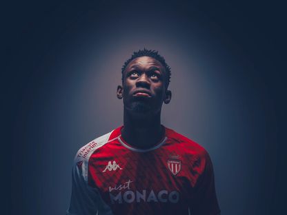 لاعب نادي موناكو فولارين بالوغون في جلسة تصويرية بعد التوقيع مع النادي حتى 2028 - 30 أغسطس 2023  - X/AS_Monaco