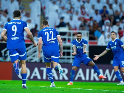 لاعبو الهلال يحتفلون بتسجيل هدف في مرمى الريان بدوري أبطال آسيا للنخبة - 17 سبتمبر 2024 - X/@Alhilal_FC