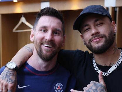 نيمار جونيور رفقة ليونيل ميسي في غرفة تبديل ملابس باريس سان جيرمان - TWITTER/@neymarjr