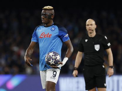 مهاجم نابولي فيكتور أوسيمين خلال مباراة الإياب ضد آينتراخت فرانكفورت في دوري أبطال أوروبا - 15 مارس 2023 - Reuters
