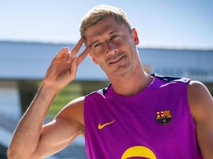 روبرت ليفاندوفسكي في تدريبات برشلونة صيف 2025 - MUNDODEPORTIVO.COM / Terceros